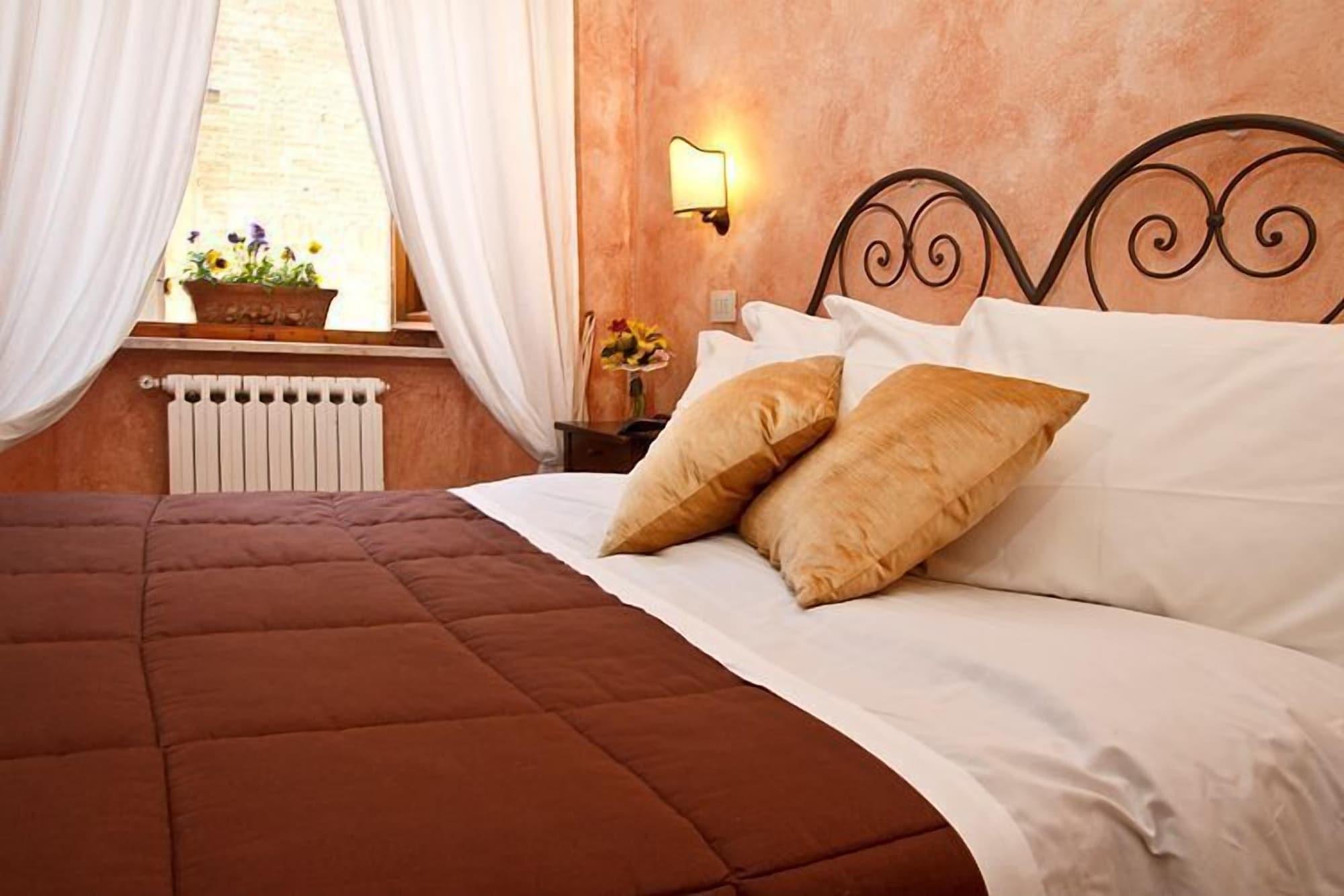 Albergo Duomo Montepulciano Stazione Exteriör bild