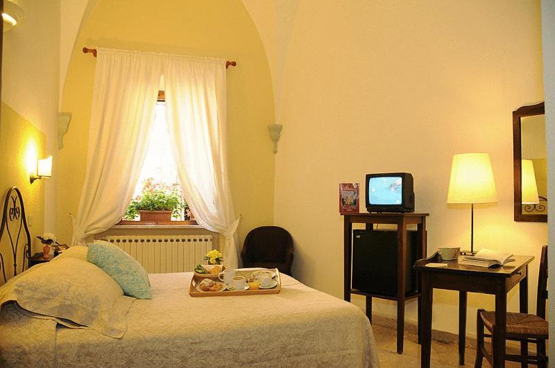 Albergo Duomo Montepulciano Stazione Rum bild